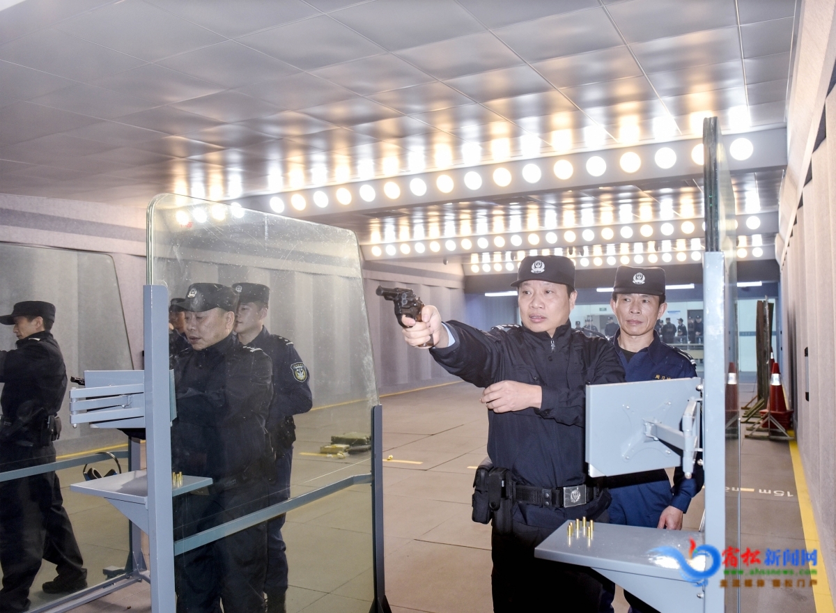 實(shí)彈射擊.jpg